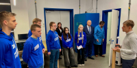 Молодогвардейцы Санкт-Петербурга посетили особую экономическую зону с экскурсией - Молодая Гвардия
