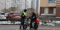 В Петербурге провели масштабный рейд по контролю за курьерами и мигрантами - Петербургский дневник
