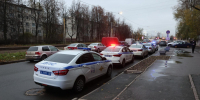 Грузовик сбил пенсионерку на пешеходном переходе в Шушарах - Петербургский дневник