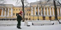 1,1 тысячи дворников вышли на уборку снега в Петербурге - Комсомольская правда