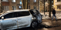 Появилось видео из пожара в машине в Московском районе, где мог взорваться газ - Spbdnevnik.ru
