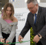 Праправнучка Андрея Гагарина Софья Короткова и ректор СПбПУ Андрей Рудской открыли выставку Елены Арцутановой - СПб ГПУ