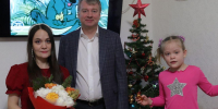 Александр Тетердинко подарил юной петербурженке беговую дорожку - Петербургский дневник