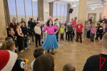"Дед Мороз специального назначения" поздравил юных петербуржцев с Новым годом