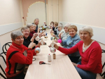 В Центральном районе для представителей серебряного прошел новогодний мастер-класс
