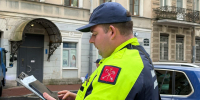 Поляков поддержал предложение комиссии Цивелева о платных парковках в Петербурге - Neva.Today