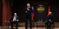 Студент Президентской академии в Петербурге принял участие во встрече губернатора с молодежью - Северо-Западный институт управления