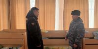 В Оренбуржье воспитательница спасла детей от ворвавшегося с ножом в садик неадеквата - Neva.Today