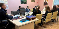 Сотрудники ИК-2 провели профориентационные встречи с выпускниками школ Тосно и Колпино - УФСИН России