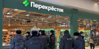 «Мы же понимаем, что их больше»: глава петербургской полиции хочет запретить работать мигрантам в магазинах - Neva.Today