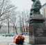 Пиотровский возложил цветы к памятнику Собчаку на Васильевском острове - Spbdnevnik.ru