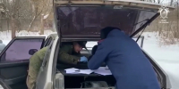 Похитителя сдала "девятка": следователи показали обыск автомобиля, который помог найти пропавшую девочку в Смоленске - Комсомольская правда