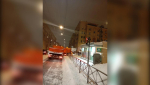 В Санкт-Петербурге продолжают бороться со снежной стихией