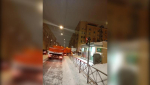 В Санкт-Петербурге продолжают бороться со снежной стихией