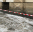 На Петроградке иномарке продырявил крышу упавший с дома лед - Neva.Today