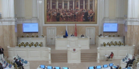 Скриншот трансляции заседания ЗакСа - Мой район