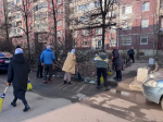 В Выборгском районе прошел внеочередной субботник