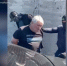 71-летний Александр Цветков пытался продать за рубеж отечественные авиационно-технические изделия | Стоп-кадр из видео пресс-службы УФСБ России по Санкт-Петербургу и Ленинградской области - С.-Петербургские ведомости