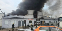 Пожар на Хрустальной уничтожил все машины. Сумма ущерба достигает 8 млн рублей - Neva.Today