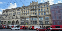 На Невском проспекте, 65 загорелся чердак: пожар получил третий номер - Metro Петербург