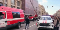 Почти 160 спасателей тушили дом Руль на Невском. Что известно о пожаре в историческом центре Петербурга - Neva.Today