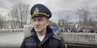 «Прыгнул с камнем в воду»: мичман рассказал, как спасал водителя BMW в Кронштадте - Spbdnevnik.ru