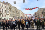 Символ единства народов России: «Бессмертный полк» прошел в Петербурге