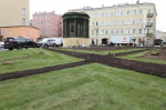 Фото: на 1-й Советской улице парковку превращают в зеленый сквер