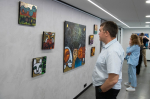 В центральном офисе компании на выставке, посвященной малочисленному народу Северо-Запада России — води