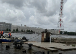Затонувший дебаркадер нанес ущерб реке Большая Невка на 73 млн рублей