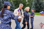 В Санкт-Петербурге сотрудники Росгвардии провели мероприятия ко Дню Государственного флага РФ