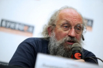 Вассерман раскритиковал идею переложить работу учителей на чат-ботов с ИИ
