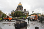Начался демонтаж сада-трансформера на Исаакиевской площади